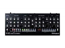 Roland Analog Synthesizer (SE-02)